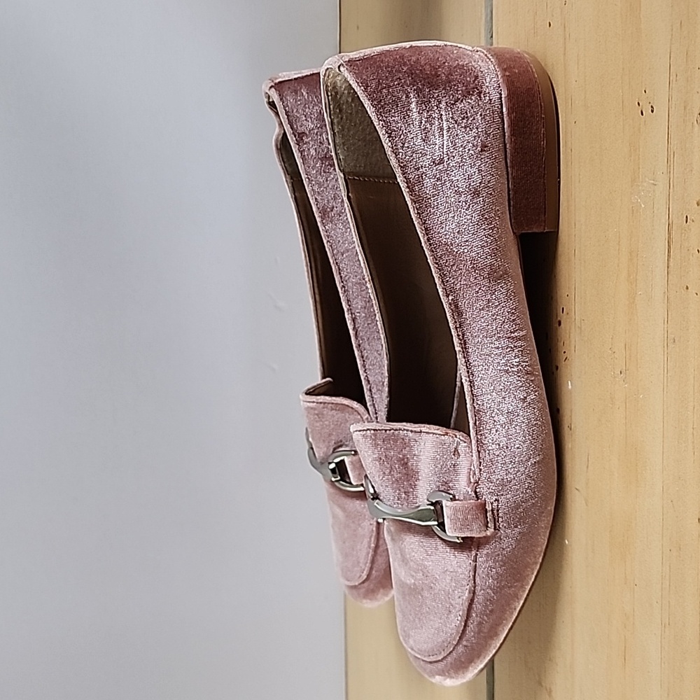 Steve Madden Womens Pawly Blush Pink Silver Hardware Velvet Loafer Size 7